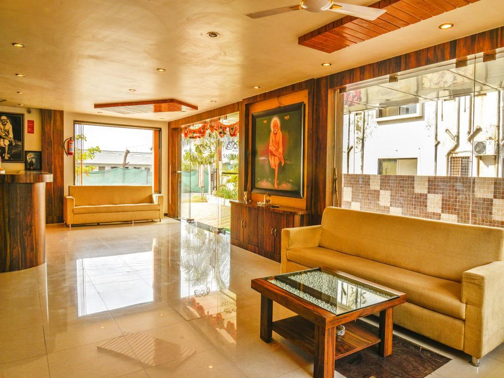 Oyo 4316 Hotel Sai Empire Shirdi Exterior foto